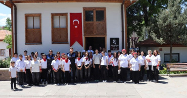 Kastamonulu öğrencilere Ankara gezisi düzenlendi