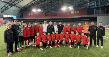 Katar'da Mahsur Kalan Kuşadası Küçükada Futbol Takımı