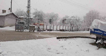 Kavak’ta Nisan Ayında Beklenmedik Kar Yağışı