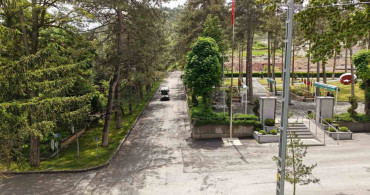 Kayseri Büyükşehir Belediyesi Mezarlikleri Bayram Ziyaretlerine Hazırladı