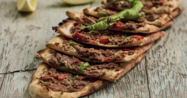 Kayseri Cıvıklı Pidesi Nasıl Yapılır? Kayseri Cıvıklı Pidesi Tarifi