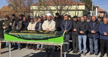 Kayseri'de 8 Yaşındaki Öğrencinin Cenazesi Defnedildi