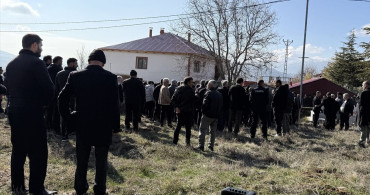 Kayseri'de Apartman Görevlisi Melek Gül'ün Cenazesi Kahramanmaraş'ta Defnedildi