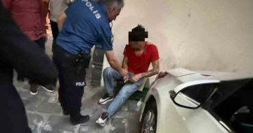 Kayseri'de bıçakla yaralanan genç esnafa sığındı