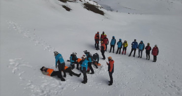 Kayseri'de Çığda Arama Kurtarma Tatbikatı Yapıldı