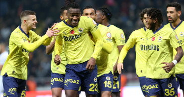 Kayseri'de gol düellosu: Fenerbahçe kazandı Galatasaray'a göz kırptı