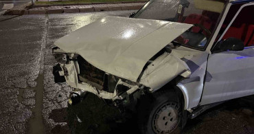 Kayseri'de İki Otomobil Çarpıştı