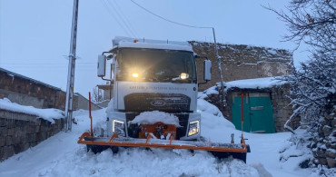 Kayseri'de Kapanan 149 Mahalle Yolu İçin Karla Mücadele Devam Ediyor