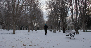Kayseri'de Kar Yağışı Hayatı Olumsuz Etkiledi
