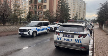 Kayseri'de Korkunç Cinayet: Boşanma Aşamasındaki Kişiden Apartman Görevlisine Saldırı