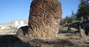 Kayseri'de Tarihi Mezar Taşları Belgelendi
