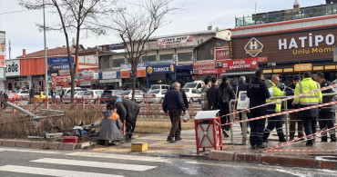 Kayseri'de Tramvay Durağında Kaza: 3 Yaranın Hastaneye Kaldırılması