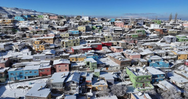 Kayseri'nin Büyüleyici Renkli Evleri Karla Kaplandı