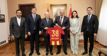 Kayserispor heyetinden MHP genel başkanı Bahçeli’ye ziyaret