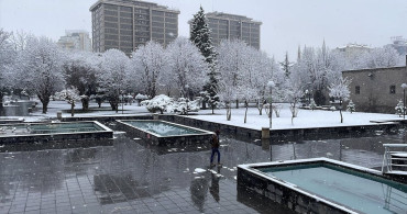 Kayseri'yi Beyaza Bürüyen Kar Yağışı