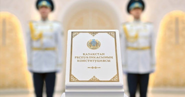 Kazakistan'da Yeni Anayasa Resmi Olarak Kabul Edildi