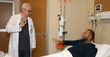 Kazakistanlı Hasta Türkiye'de Böbrek Nakliyle Hayata Döndü