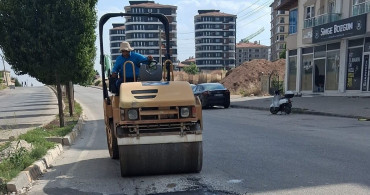 Kazalara neden olan çukur, Adıyaman'da belediye ekiplerince kapatıldı