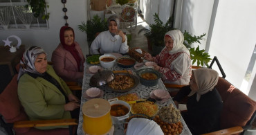 Kerkük'te Aile Buluşması Geleneği İftar Sofralarında Yaşatılıyor