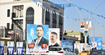 Kerkük'te Parlamentoya Giden Yolda Yoğun Seçim Yarışması