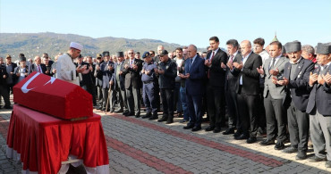 Kıbrıs Gazisi Mahmut Akbolat Toprağa Verildi
