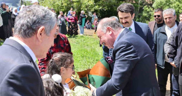 Kıbrıs Gazisi'nden Halay Daveti