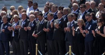 Kılıçdaroğlu ve Özel, mutlak butlan kararından sonra ilk kez cenaze töreninde yan yana geldi
