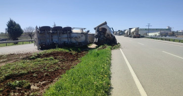 Kilis'te Beton Mikseri Devrildi