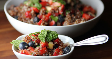 Kinoalı Meyve Salatası Nasıl Yapılır?