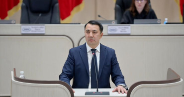 Kırgızistan Yeni Meclis Başkanını Seçti