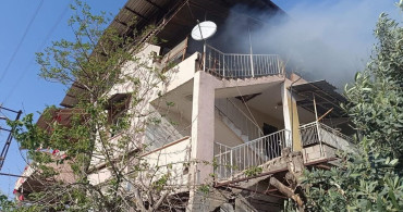 Kırıkhan'da Müstakil Evde Yangın Çıktı