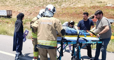Kırıkhan'da Traktörle Çarpışan Otomobil Takla Attı