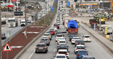 Kırıkkale'de Bayram Trafiği Yoğunluğu Etkisini Gösteriyor