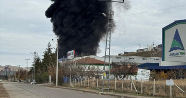 Kırıkkale'de Fabrika Yangını Kontrol Altında