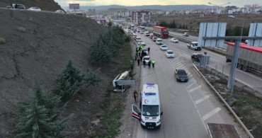 Kırıkkale'de İşçi Servisi Kaza Yaptı: 5 Yaralı