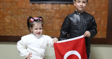 Kırklareli'deki Küçük Yeteneklerin Bayrak Coşkusu