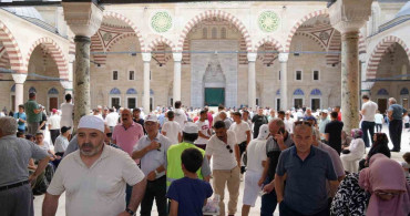 Kırkpınar pehlivanları er meydanına çıkmadan önce Selimiye’de dua etti