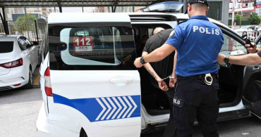 Kırmızı Bültenle Aranan Hükümlü Havalimanında Yakalandı