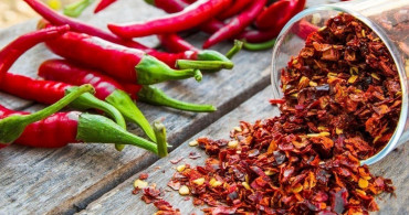 Kırmızıbiberin faydaları ve zararları nelerdir? Mutluluk hormonunu artıran kırmızıbiberin önlediği hastalıklar