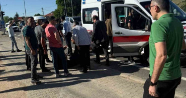 Kırşehir'de işçi servisleri çarpıştı, 20 kişi yaralandı