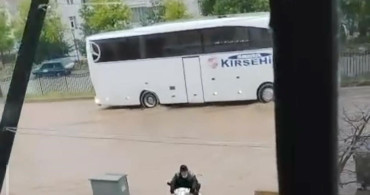 Kırşehir'de sel sularına kapılan yaşlı adam kurtarıldı