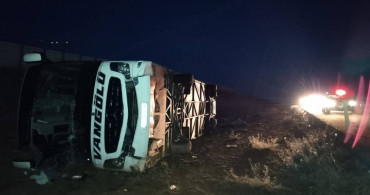 Kırşehir’de yolcu otobüsü devrildi: 15 kişi yaralandı