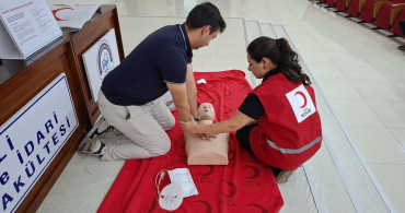 Kızılay'dan Üniversite Öğrencilerine Eğitim Programı