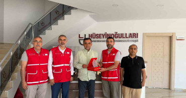 Kızılay'dan Veysi Duyan'a 'Yılın Bağışçısı' ödülü