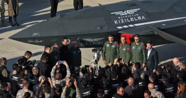 KIZILELMA’nın tarihi hava-hava testi dünya manşetlerinde: “Havacılıkta yeni çağ başladı”