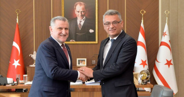 KKTC Cumhurbaşkanı Erhürman, Gençlik ve Spor Bakanı Bak ile Buluştu