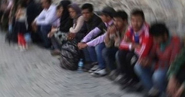 KKTC'de Portakal Bahçesinde 20 Kaçak Göçmen Yakalandı