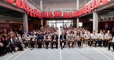 Kocaeli Büyükşehir Belediye Başkanı Büyükakın, Liseli Öğrencilerle Kariyer Buluşmasında