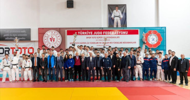 Kocaeli Büyükşehir Belediye Kağıtspor, Judo Süper Lig Şampiyonu Oldu