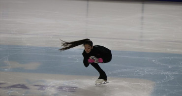 Kocaeli'de Artistik Buz Pateni Türkiye Şampiyonası Başladı